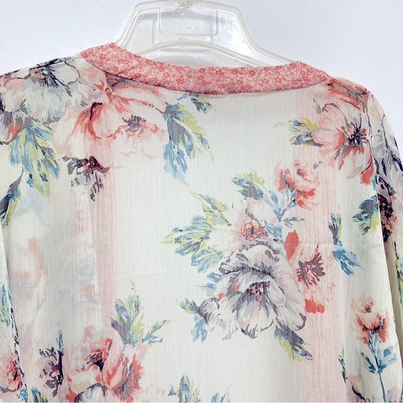 BOG Collective Women’s Floral Poncho - Picture 7 of 9